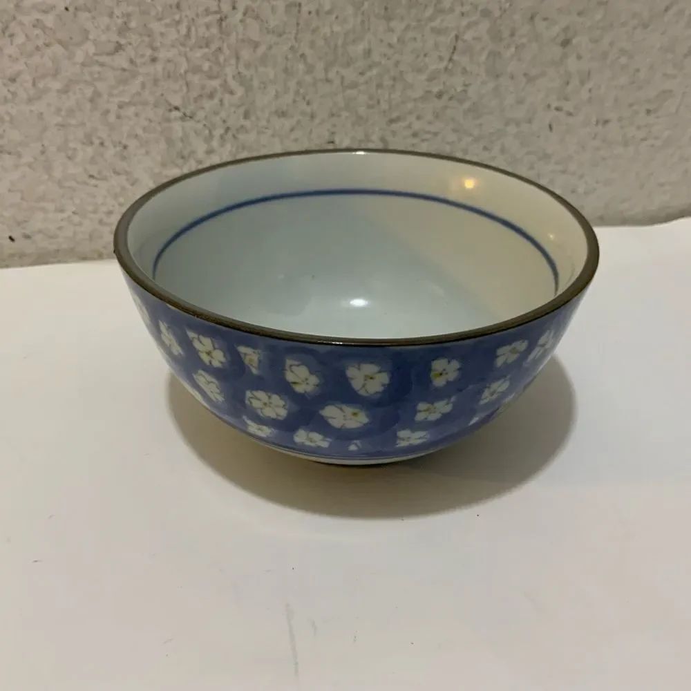 Hanagama  Japanese Ceramics small 5”  Bowl Plum Flowers G11